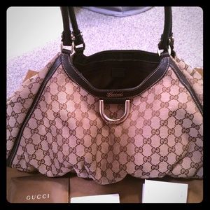 Authentic Gucci D Ring Hobo